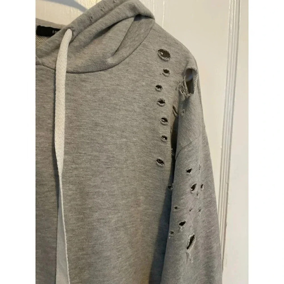 Forever21 Women's Size Medium Grey Distressed Hooded Sweater - Picture 3 of 8